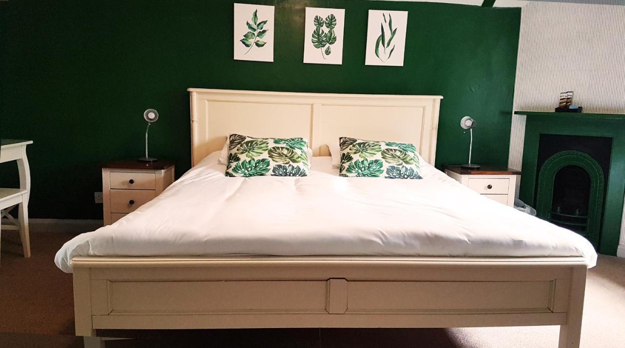 The Royal Oak Duddington Bed & Breakfast Stamford Bagian luar foto